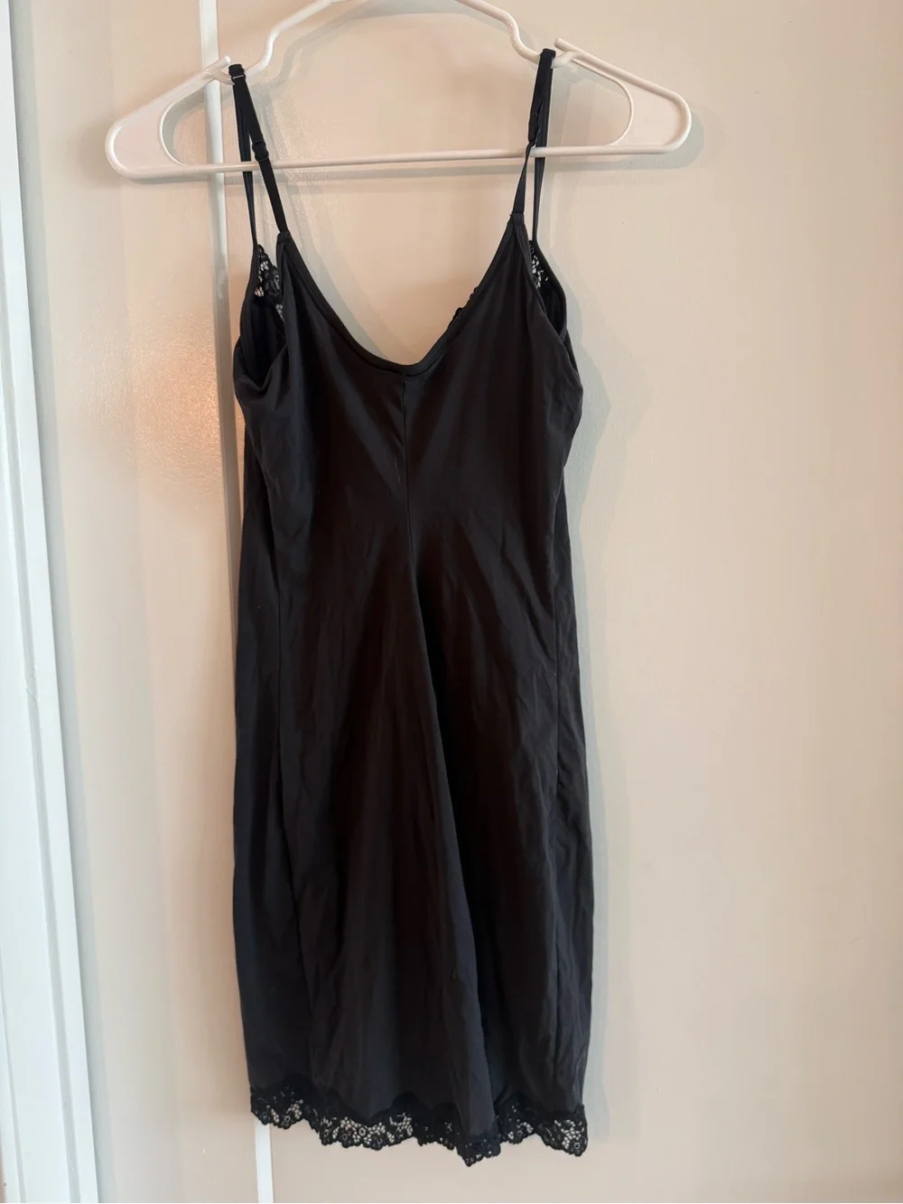 SKIMS Black Lace-Trim body con Slip Dress